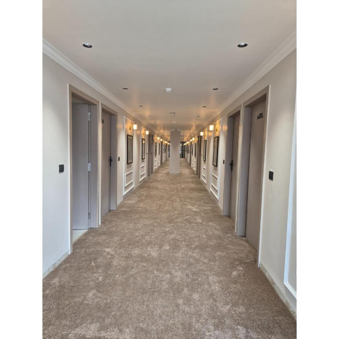 Hotel Royal Town Αχμπανταμπάντ Εξωτερικό φωτογραφία