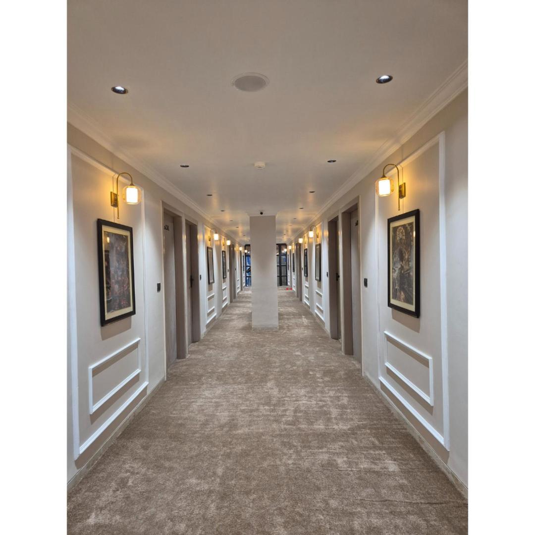 Hotel Royal Town Αχμπανταμπάντ Εξωτερικό φωτογραφία